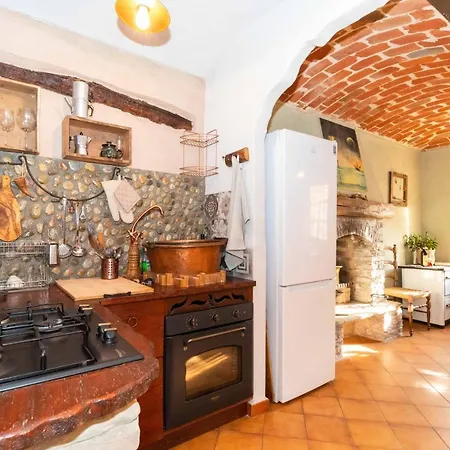 בית נופש Casa Delle Foglie Sussurranti