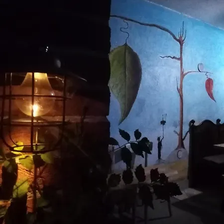 Casa Delle Foglie Sussurranti