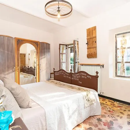 Casa Delle Foglie Sussurranti בית נופש *