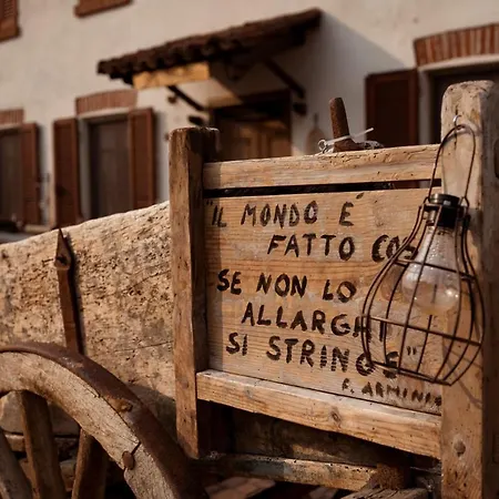 בית נופש Casa Delle Foglie Sussurranti